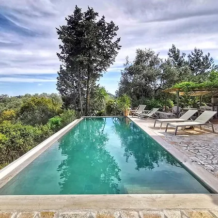 Xenonerantzia Country Style * Gouvia