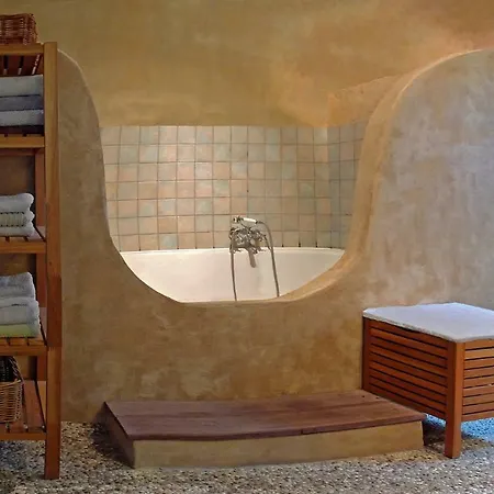 Xenonerantzia Country Style Gouvia